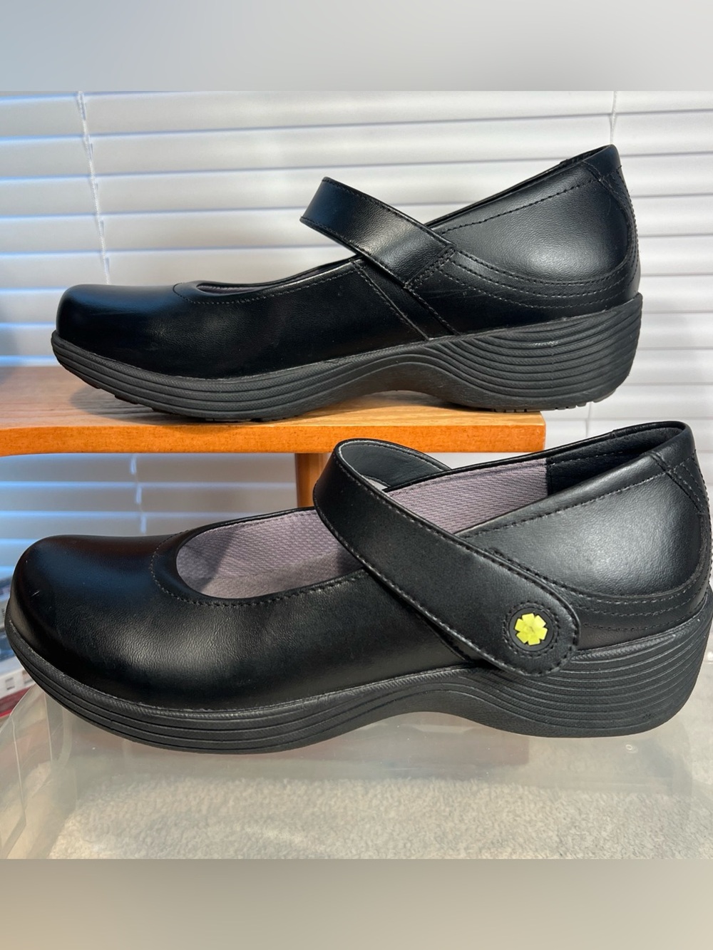 Dansko Work Wonders Camellia Mary Jane Shoes  Women's Size 7-1/2 - 8 Black